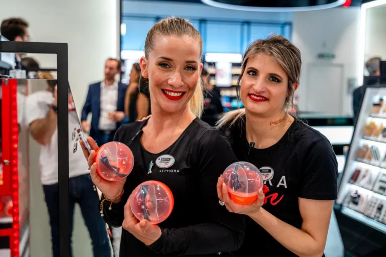 Équipe Sephora lors de l'inauguration de la boutique de La Défense